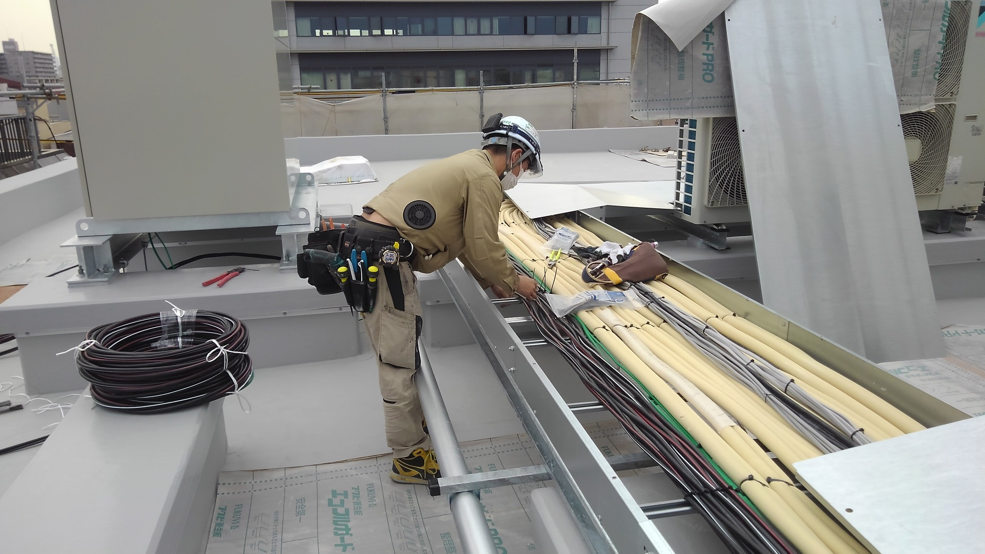 大阪にある株式会社大峯電気工事は電気工事を実施する正社員を求人しております